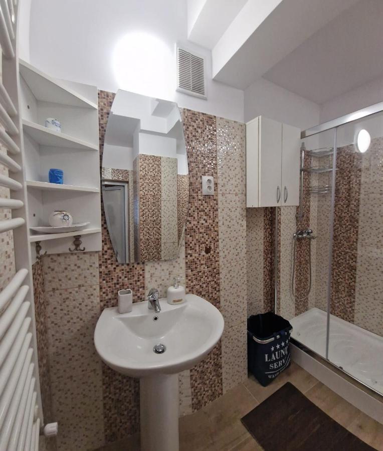 Laroka House Beautiful Apartment Universitate Center Bucarest Exterior foto